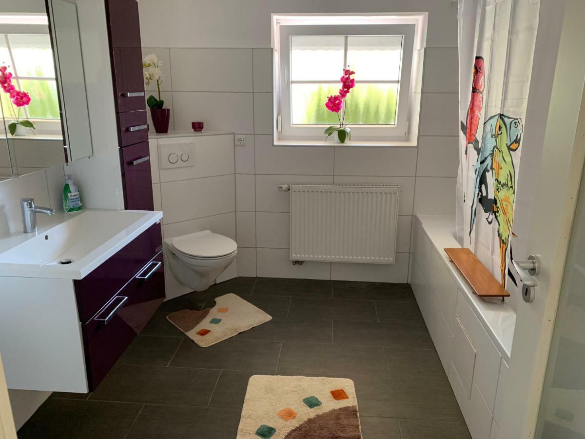 Terrassenwohnung In Estenfeld Bei Wuerzburg Экстерьер фото